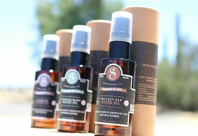 Suavecitopomade's tweet photo. A variety of Beard Oil blends packed with natural ingredients. Shop the @SuavecitoPremium Beard Oils on https://t.co/iuDBv5CDZb. Photo by @philthebarber82. #Suavecito #Suavecitopomade #SuavecitoPremiumBlends #PremiumBlends #Spb #Beardoils #Beards #Mensgrooming #Grooming https://t.co/MhrRbF1h4N