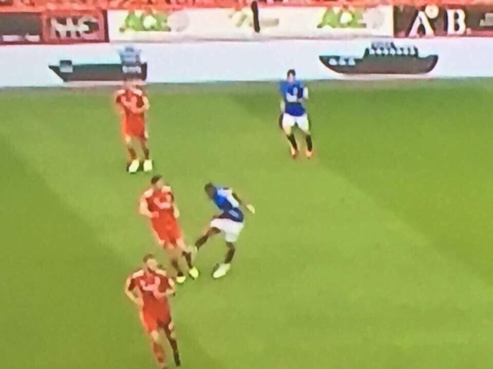 FitbaPatter's tweet image. Was this worthy of a red card?

RETWEET = Yes

Like = No

#ScottishFootballBattles

FOLLOW @FitbaBattles