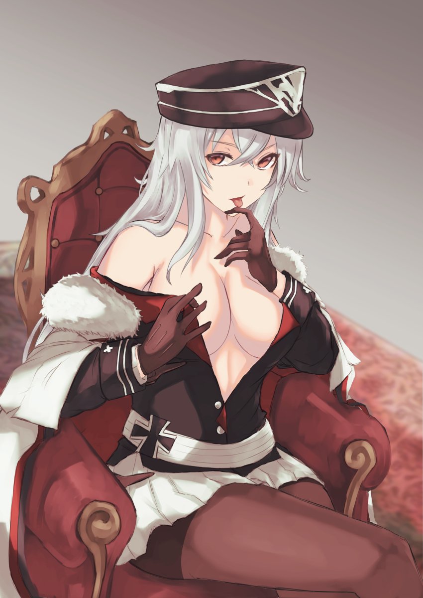 [R-18] グラーフ【C94新刊】 #アズールレーン #グラーフ・ツェッペリン(アズレン) #グラーフ・ツェッペリン #おねショタ #成人向け #鉄血 https://t.co/w4MKLPcPDi 