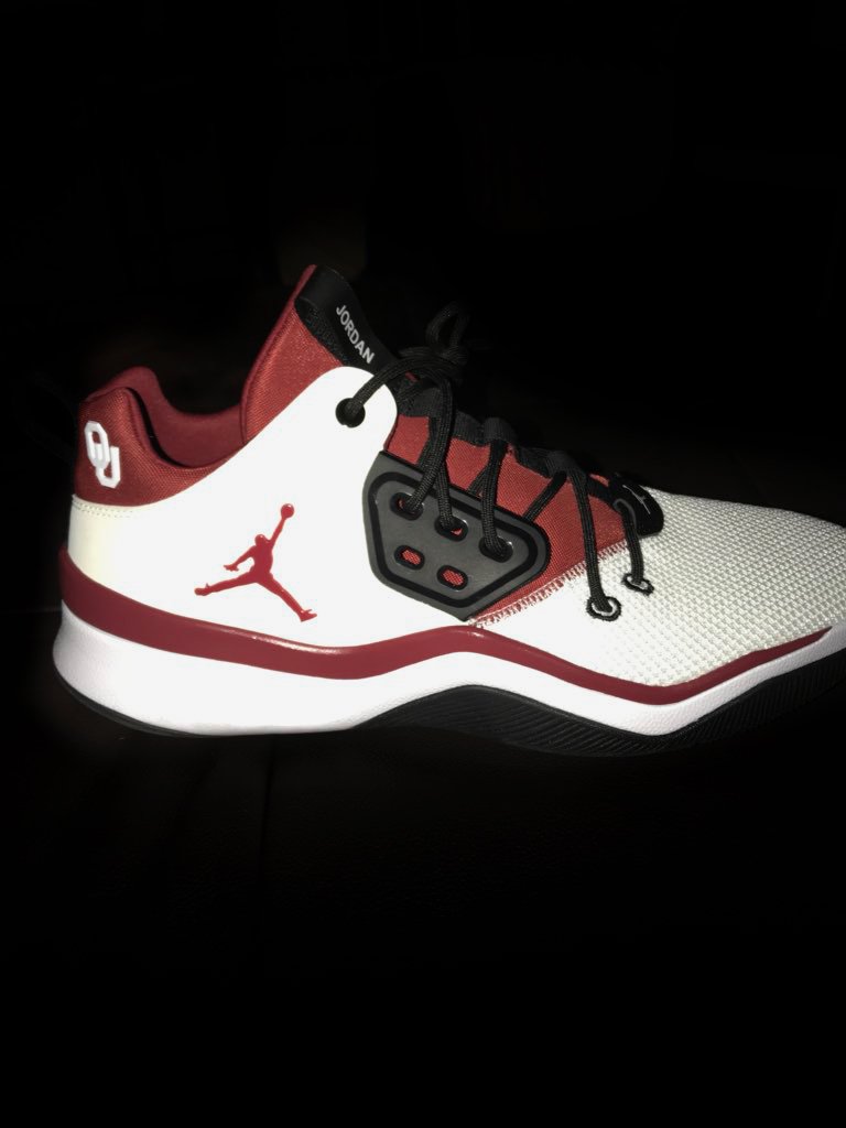 sooners jordan shoes