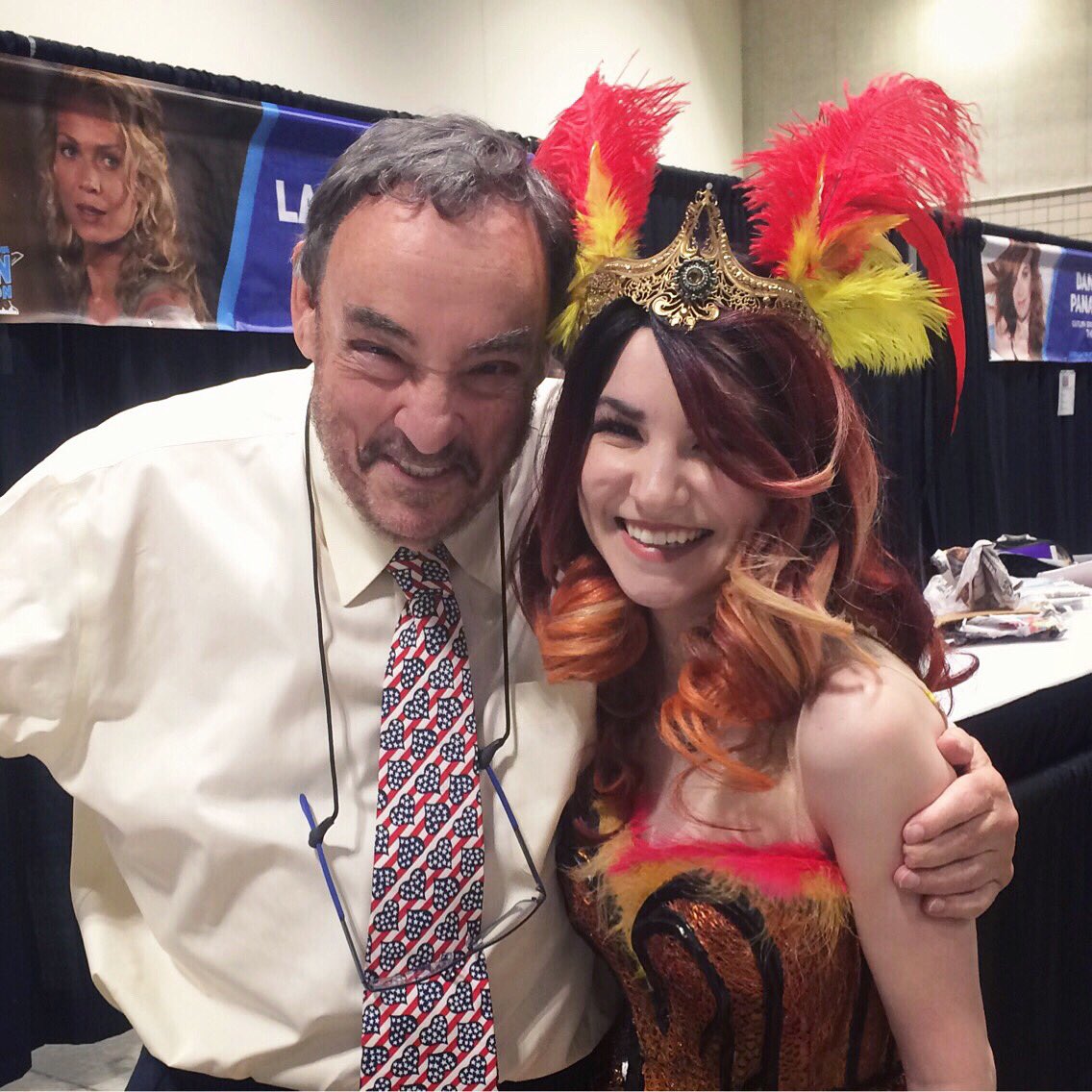 AvantGeekArt's tweet photo. Thanks @MNFanFusion for having me as a guest this weekend &amp; for placing my booth across from John Rhys-Davies, he's such a sweetie! I know the phoenix isn't a canon creature in LOTR, but either way: I protec. 

Big thanks to everyone who stopped by! #MNFanFusion https://t.co/WZS533rmhk