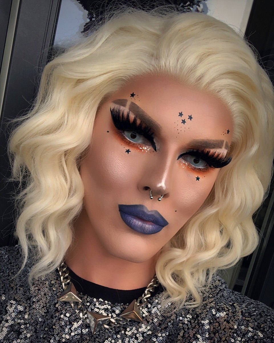 MoiraineLeFay's tweet photo. M.U.G 🥀🖤
Product used: #urbandecay #jeffreestar #benefit #sleek #morphe #makeuprevolution #illamasqua #dragqueen #makeup #drag #morganalefay #skinfrost #allnighter #peachgoddess #revolutionpro #porefessional #matteveil #holygrail #abused #velourliquidlipstick #bluevelvet https://t.co/Z6GejJ7x7j