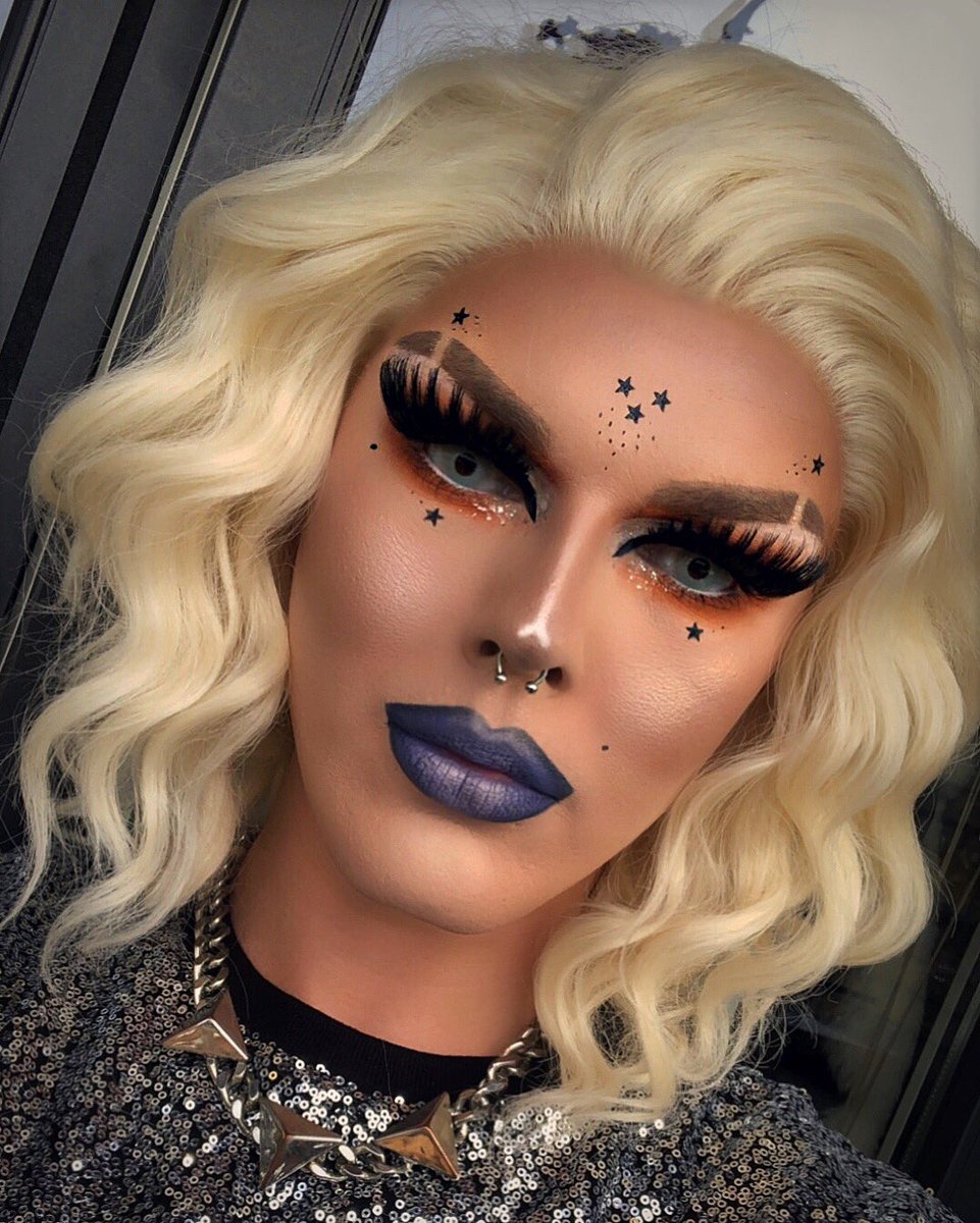 MoiraineLeFay's tweet photo. M.U.G 🥀🖤
Product used: #urbandecay #jeffreestar #benefit #sleek #morphe #makeuprevolution #illamasqua #dragqueen #makeup #drag #morganalefay #skinfrost #allnighter #peachgoddess #revolutionpro #porefessional #matteveil #holygrail #abused #velourliquidlipstick #bluevelvet https://t.co/Z6GejJ7x7j