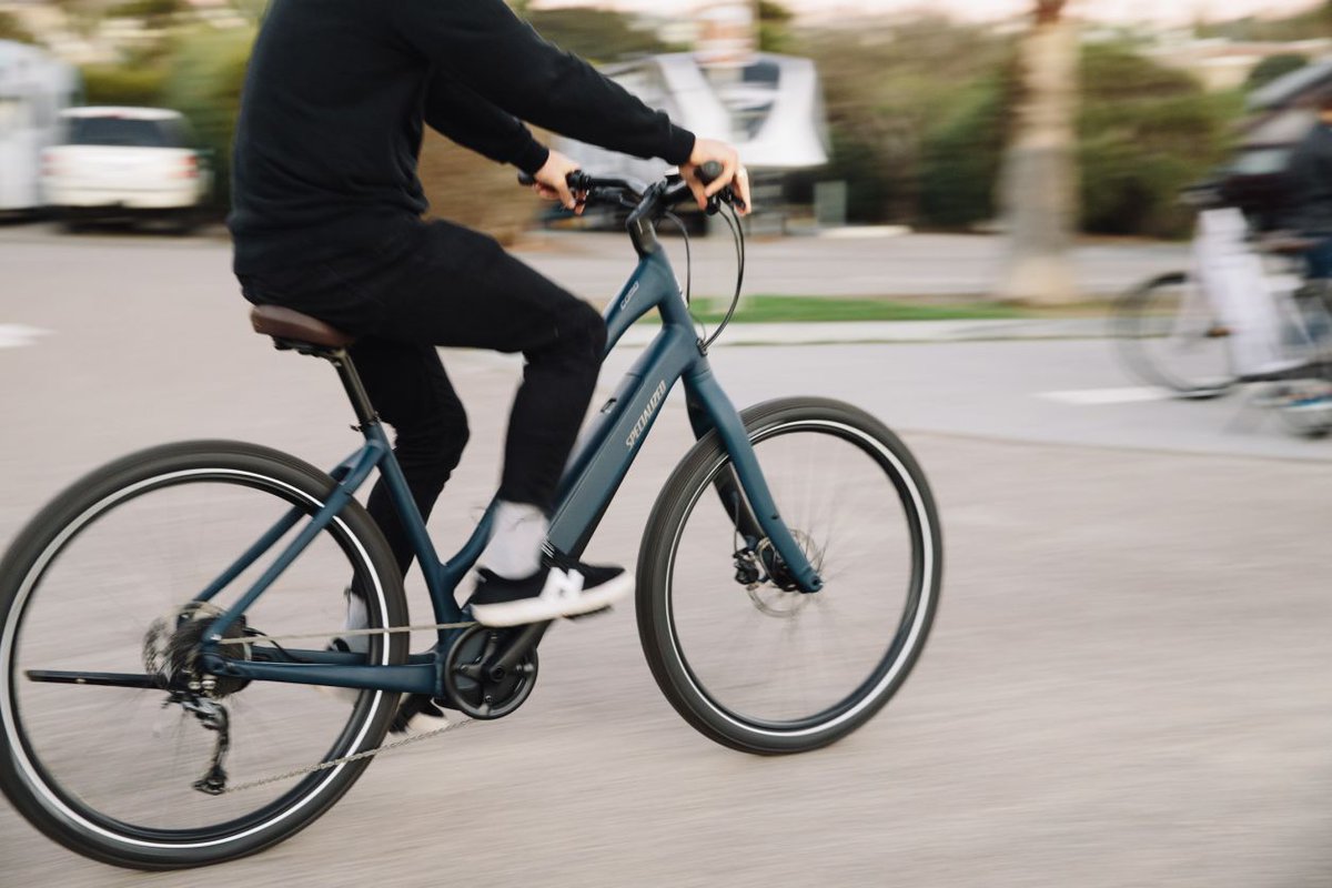 The more you pedal, the more power it puts out. Test ride a Specialized Turbo Como. #itsyouonlyfaster #iamspecialized <a href="/iamspecialized/">Specialized Bicycles</a> pbxx.it/xeWh40