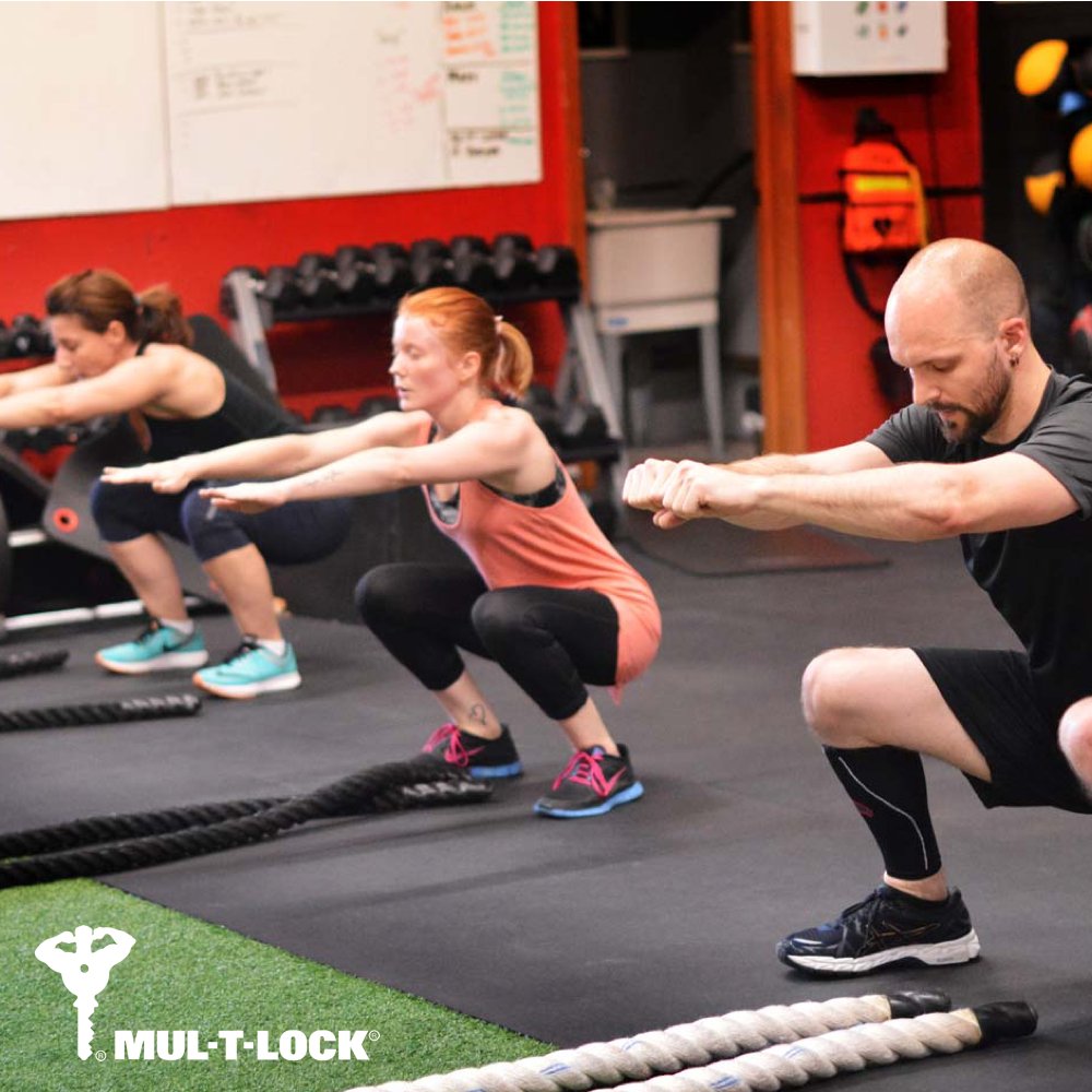 Kuvvetli, yorucu, vakit alan bir spordan farklı bir yapı sunan Tabata, son dönemlerde oldukça popüler bir spor haline geldi. 20 saniye maksimum enerji harcayıp, 10 saniye dinleniyor ve bunu toplamda 8 defa tekrar ederek işlerinize devam ediyorsunuz. >> ow.ly/y0RQ30k7uyB