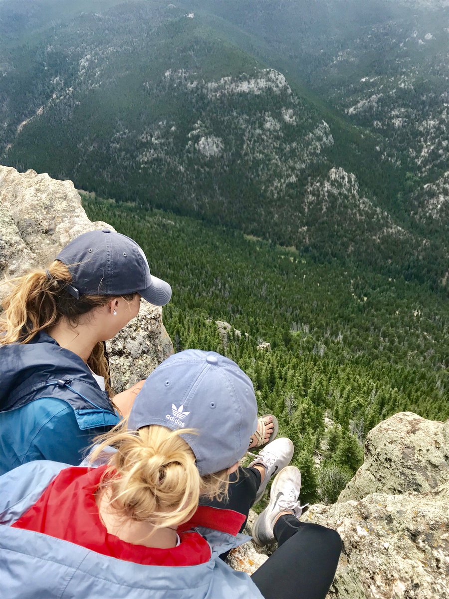 erinmckinley15's tweet photo. This picture looks peaceful, but on the inside I felt like a squirrel in traffic. https://t.co/P3Cwjrb7GC