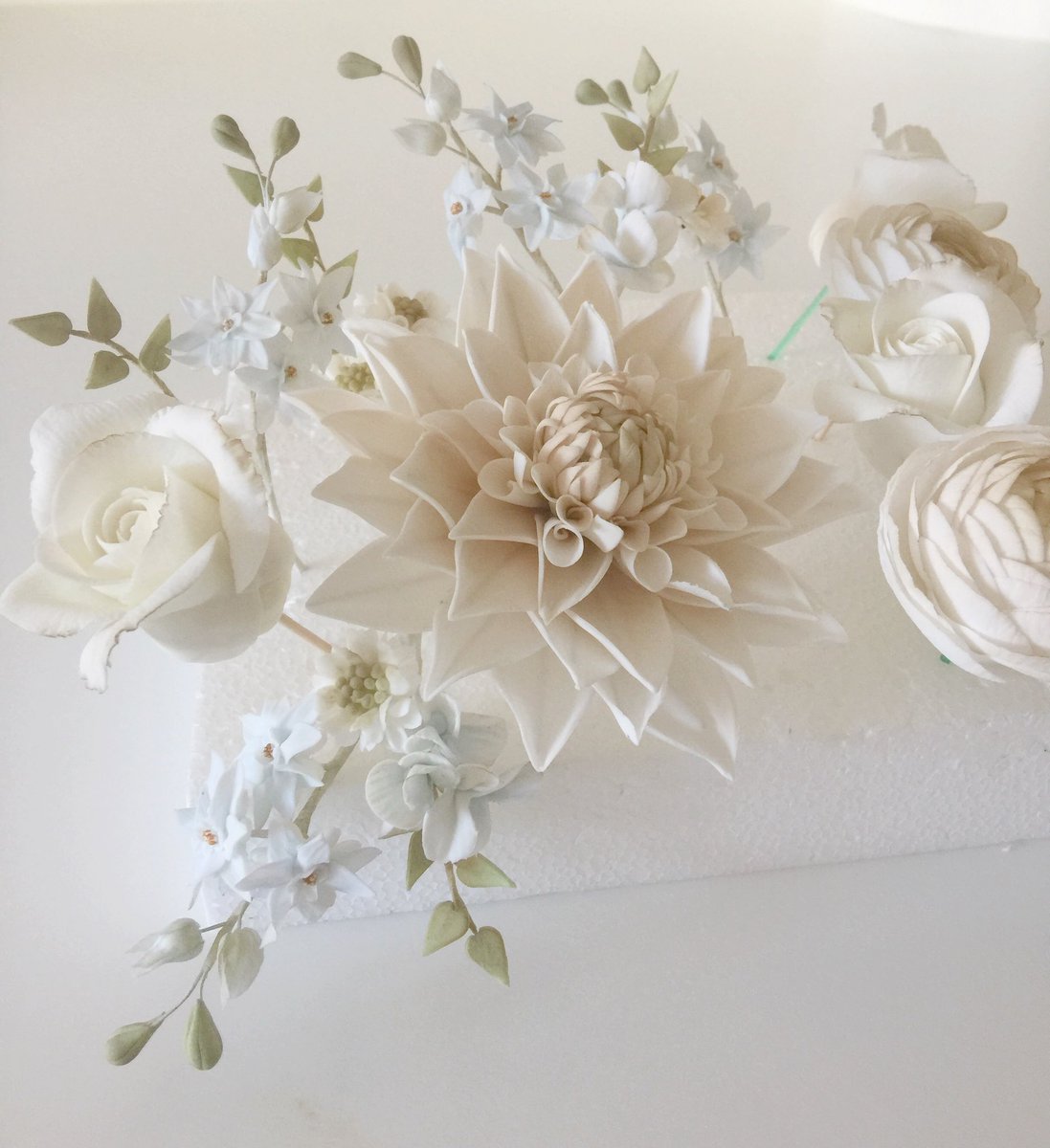 Sugar flowers all packed up and ready for their trip out to California .... wish I was taking them out to my bride in person 😀#sugarflowers #weddingcakes #weddingcakeswithflowers