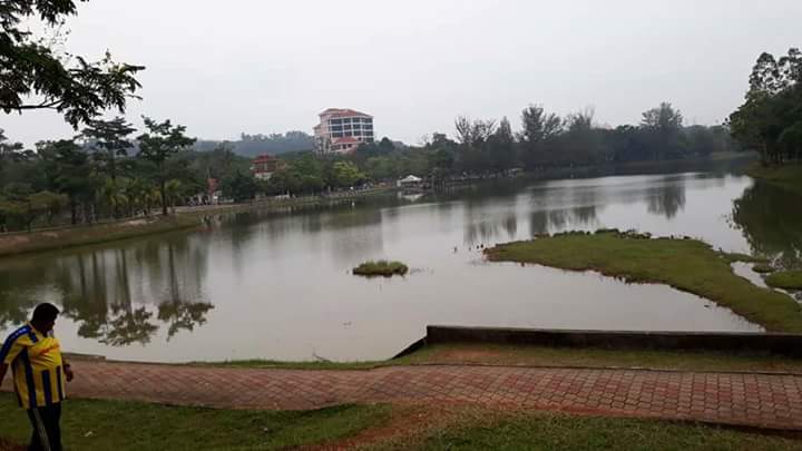 joranpancing's tweet photo. Assalamualaikum semua sahabat2
CABARAN MEMANCING TASIK INDERA MAHKOTA KUANTAN KEMBALI LAGI DGN HADIAH LG MENARIK pada 26/8/2018 (Ahad)
Pendaftaran pd 25/8/2018 jam 2 ptg. Daftar terus pancang..
Pancang berstiker shja.
#IKANkELI #2TAN AKAN DI LEPASKAN 3HARI SEBELUM PERTANDINGAN.. https://t.co/oFMx4RlNXJ