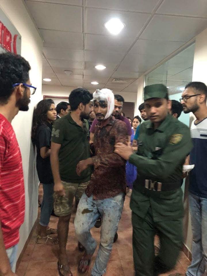 tahsin_jeba's tweet photo. okay so these are blood are fake too !?

how much more bangladesh....!? I feel ashamed of our country 😢

#RoadSafetyMovement #WeWantJustice #SaveBangladesh #bangladeshstudentprotests @BBCWorld @BBCBreaking @CNN @cnnbrk @AlJazeera @UNICEF @UN https://t.co/2SYy0MvdgK