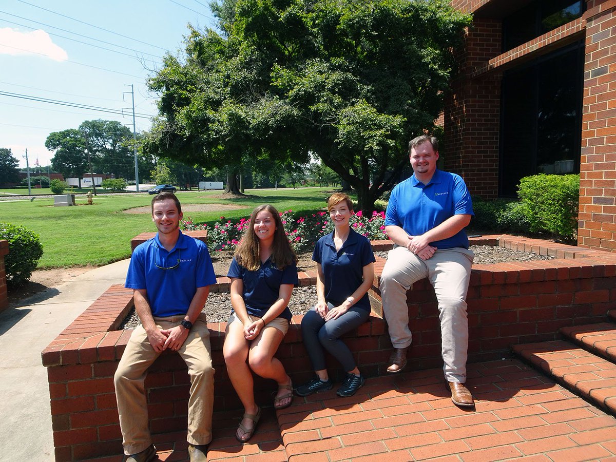 BaytreeLand's tweet photo. Congrats Interns! Our summer internship program came to an end and we capped it off with a wonderful Intern Day. Top mgmt met with our interns at our headquarters in Atlanta for an informative, fun ending to our program. More to come!
#InternAtBaytree #baytreelandscape https://t.co/96EOJdGxXj