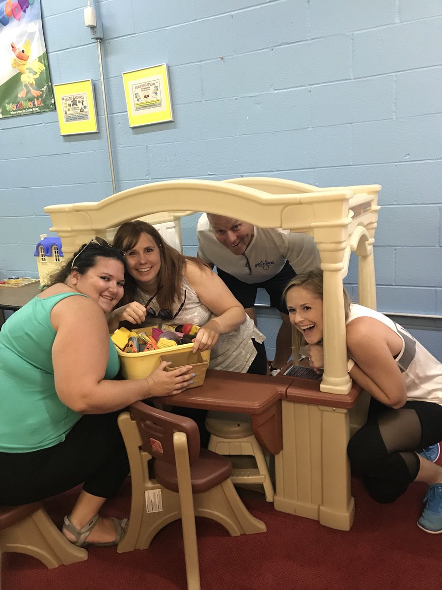 caljofarrell's tweet photo. I can’t believe we all fit in here....or in Lit’s words, “If I get in here, I won’t be able to get out!” #LHSweback #LVweback #Team3CPO https://t.co/TTJmFNjn6n