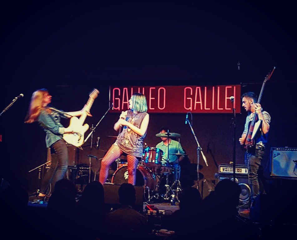 civesband's tweet photo. Muchísimas gracias a todos los que estuvisteis en la @salagalileo ✌️Ha sido una experiencia increíble poder tocar en esta mítica sala.
Gracias a @madfuzzfest por haber contado con nosotrxs para el #LEFEST 😎
Feliz verano a todos, nos vemos pronto dando guerra🔥
#cives #madfuzz https://t.co/87gAX0Mjpx