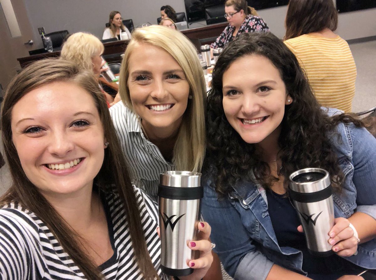 baileywade96's tweet photo. #Willard101! 🌟🍎🖍 https://t.co/ejfDVRYuY9