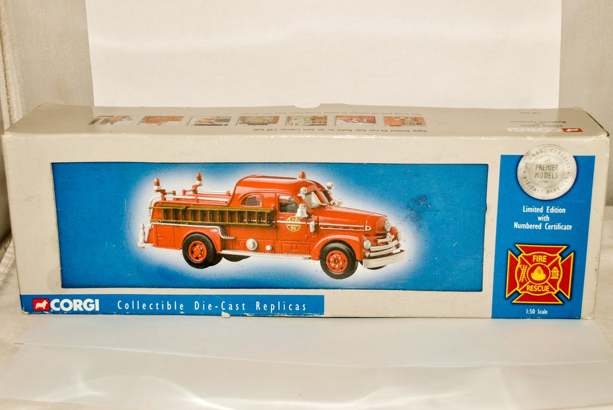 CTToys's tweet image. Check out this CORGI Classics PREMIER MODELS - Fire Rescue US50501 Seagrave Anniversary Pumper - Columbus 1:50 Scale Collectible Die-Cast Model Replica Fire Truck, Boxed from 2001, Limited Edition ebay.co.uk/itm/-/17335453… via @eBay_UK
#CorgiClassics #PremierModels #toys #FireTruck