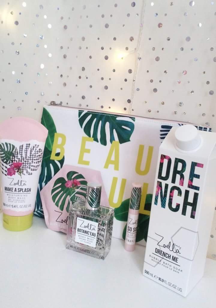zoellasbright's tweet photo. my entry for the competition!
this is my best picture of #splashbotanics that I took when it was the hottest week in the uk!
my summer essentials! forever using something from this range day in day out! @ZoellaBeauty 🌿x https://t.co/RHzo3soA0t