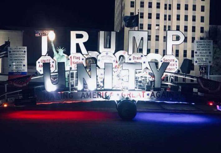 MuttsLuvTrump's tweet photo. Trump unity bridge in So Cal 8/17-8/19. Pit stops at Maxine Waters, CNN, TRUMP STAR, etc. PM for details or if you will help with security. https://t.co/rbGv4VblfG