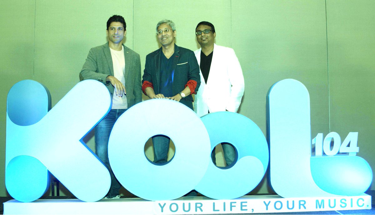 tollywood's tweet photo. #FarhanAkhtar launches #Kool104 Radio Station in #Hyderabad!
@FarOutAkhtar @saviokool104
Read: https://t.co/ZgSrVPfYjI https://t.co/ABIOZZX7oE
