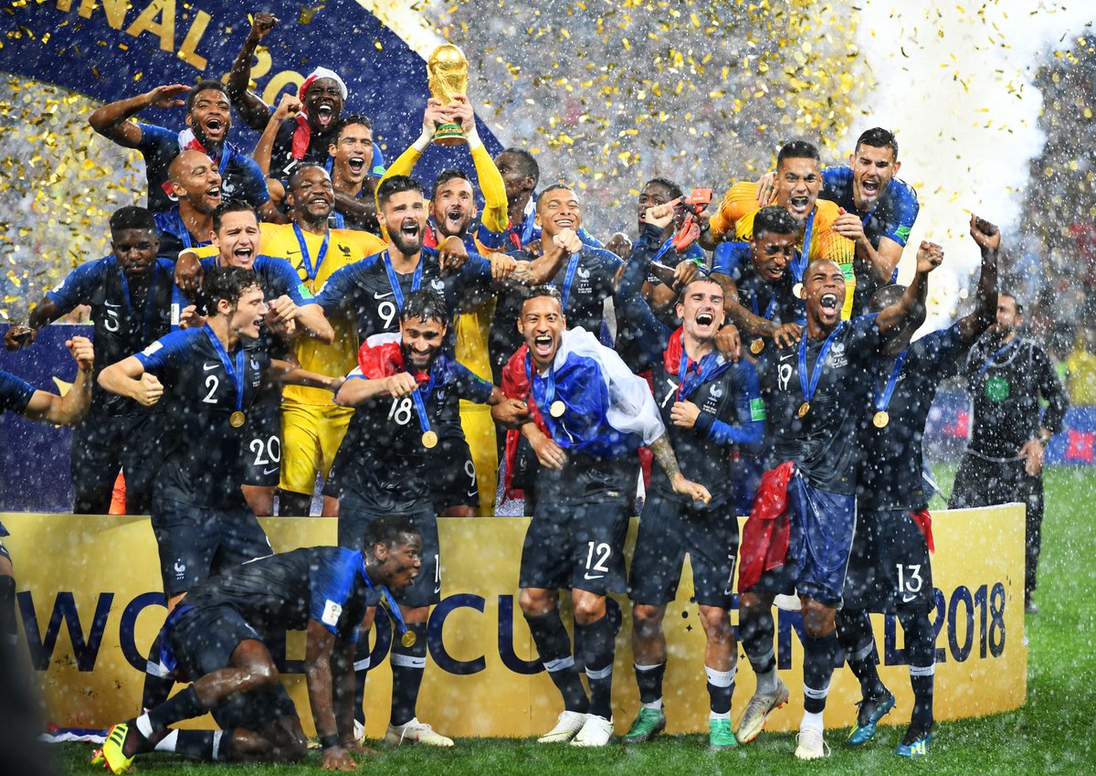 equipedefrance's tweet photo. On retrouve nos Champions du Monde dans un mois pile pour affronter l'Allemagne en Nations League ! 🙌🔜 #FiersdetreBleus https://t.co/0aTb1uifC3