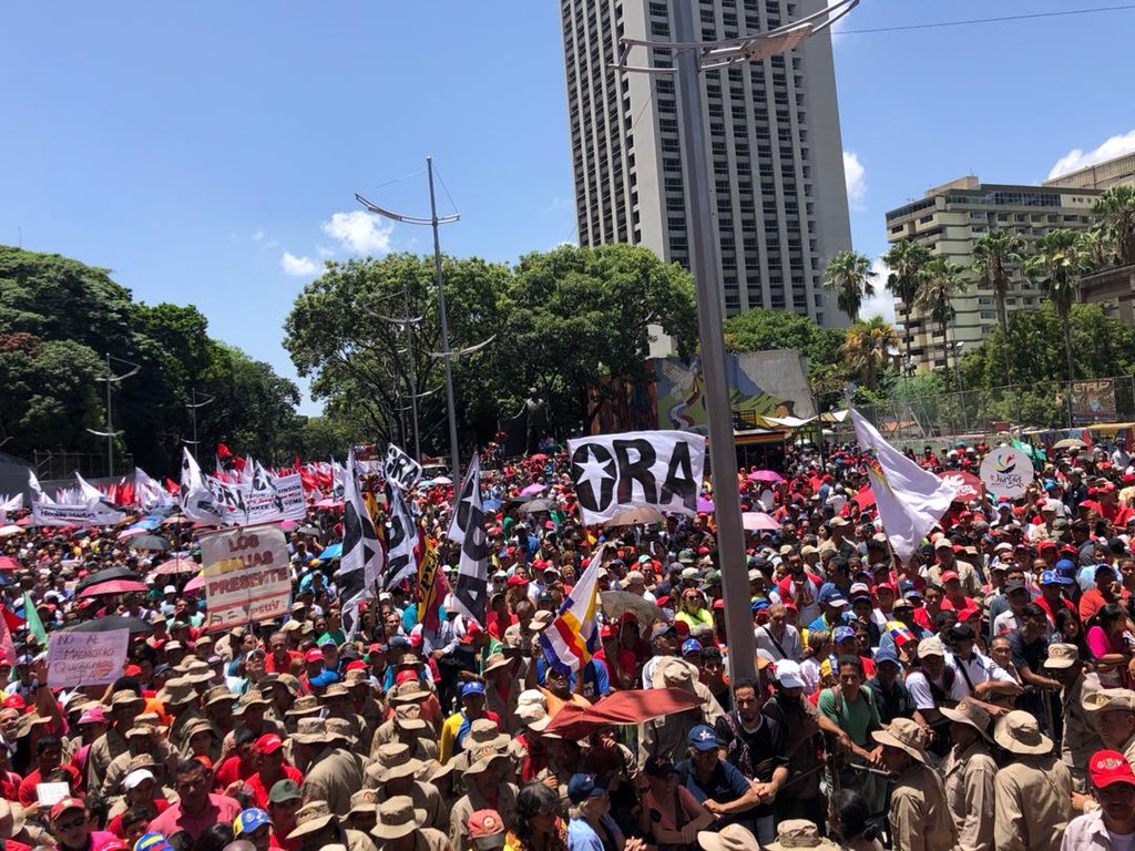 delcyrodriguezv's tweet photo. Hoy marchamos contra el atentado imperial que pretendía acabar con la vida de nuestro Pdte @NicolasMaduro para la desestabilización de nuestra Patria! Vamos todos a la calle en defensa de la paz y la tranquilidad de Venezuela, y en apoyo al protector del pueblo! Nada nos detendrá https://t.co/QuPp0zkOzS