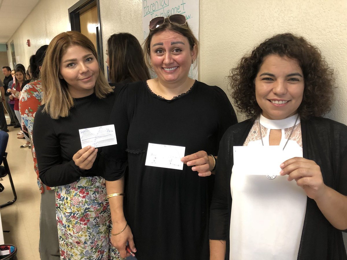 DrETontheBorder's tweet image. Teachers from Horizon Montessori are sharing their own #IcebergModel Profile. One of our teachers speaks Arabic, and her second language is English. I’m fascinated! 🇸🇾 🇲🇽 @esc1bilingual #DiverseLearners #ESL #Bilingual