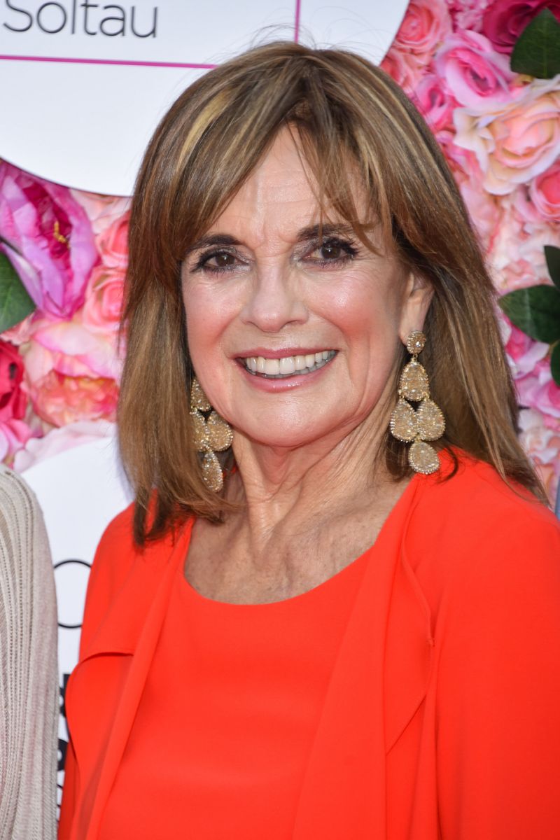 DallasFanzine's tweet photo. Linda Gray on visit last week to Designer Outlet Soltau in Germany.  #Dallas40  #DALLAS https://t.co/VikosYZIzQ