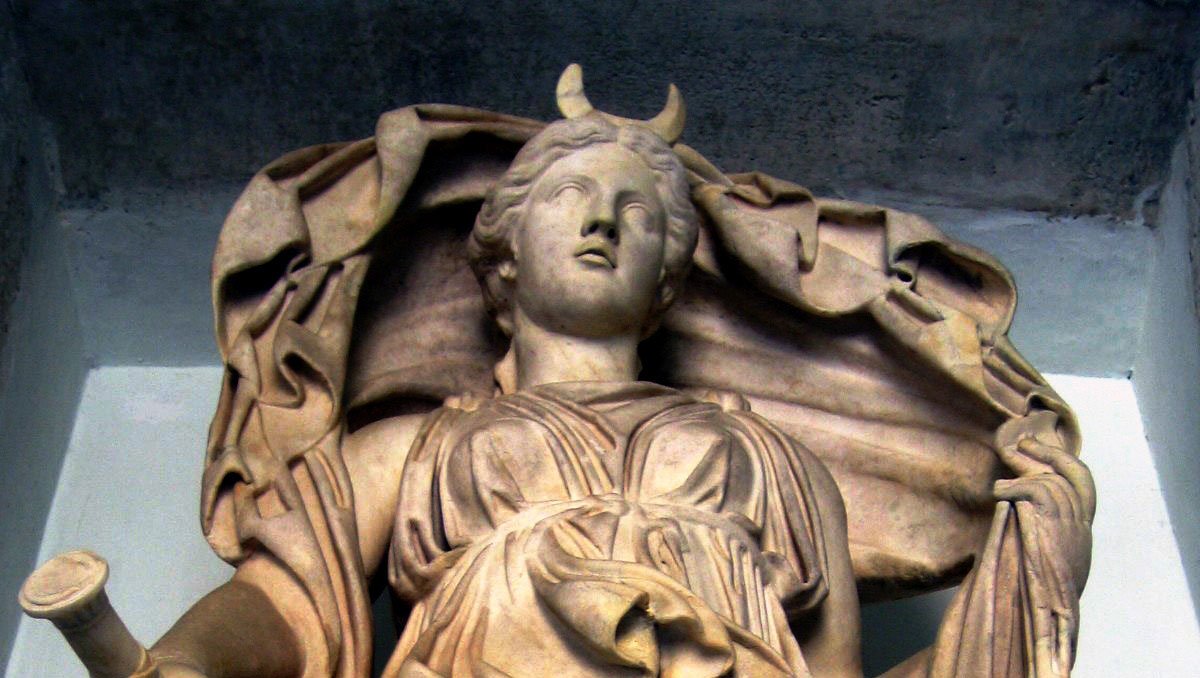 Greek Mythology Selene Was A Titan Goddess In Greek Mythology Daughter Of Selene Titans T Co Jrs8wnl8dj T Co Png2l9o14x Twitter