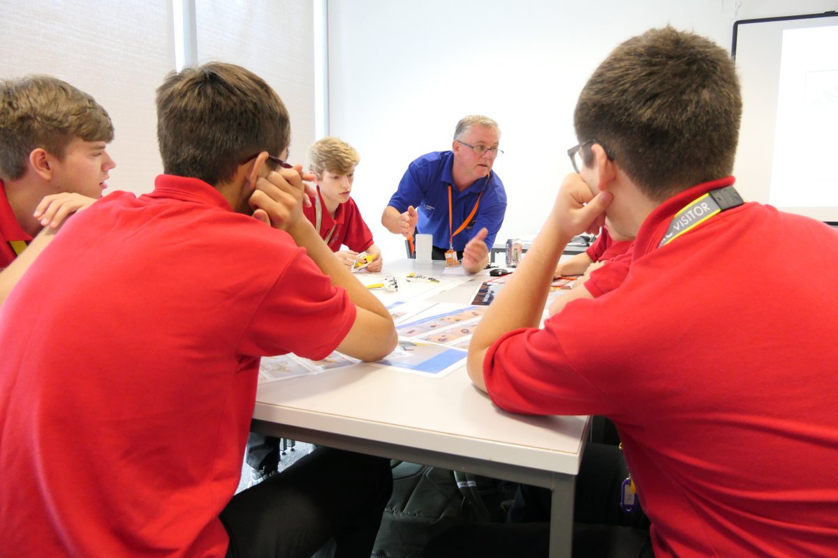 AMRCTraining's tweet photo. A fantastic first day of our Manufacturing Camp. Our budding engineers have seen an operational shop floor and even got stuck into some engineering activities including CAD Design and Lean Assembly #engineering #manufacturing #future #Manufacturingcamp2018 #AMRCtrainingcentre https://t.co/pU4VMY0ulC
