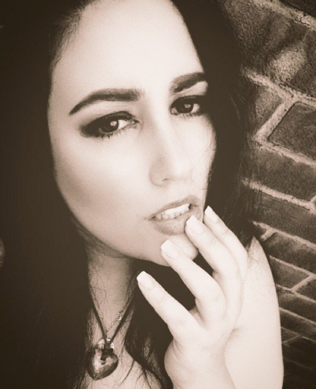 FINmessage's tweet photo. She is #Superior #Powerful #Addictive and #Beautiful and you have to send a #FINmessage now! 

❤ https://t.co/48IcCeCVaD ❤

#findom #findomme #financialdomination

@missxfindomx @DirkHooper @FinDommes @RT4FD @MistressClips @ILoveFindoms @MISTREZZ_com @underdeskloser @rtswine https://t.co/gAtZIhIzON
