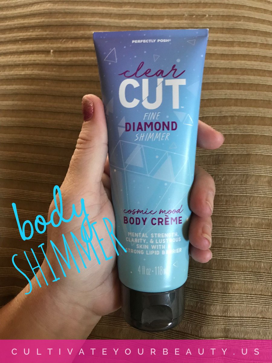 This body shimmer is #poshmazing it smells great and makes me feel like I’m putting on pixi dust it’s so sparkly 😍

#SparkleInSTYLE #pixidust #glowing #diamonds #cultivateyourbeauty #poshlife #mommasnewfav