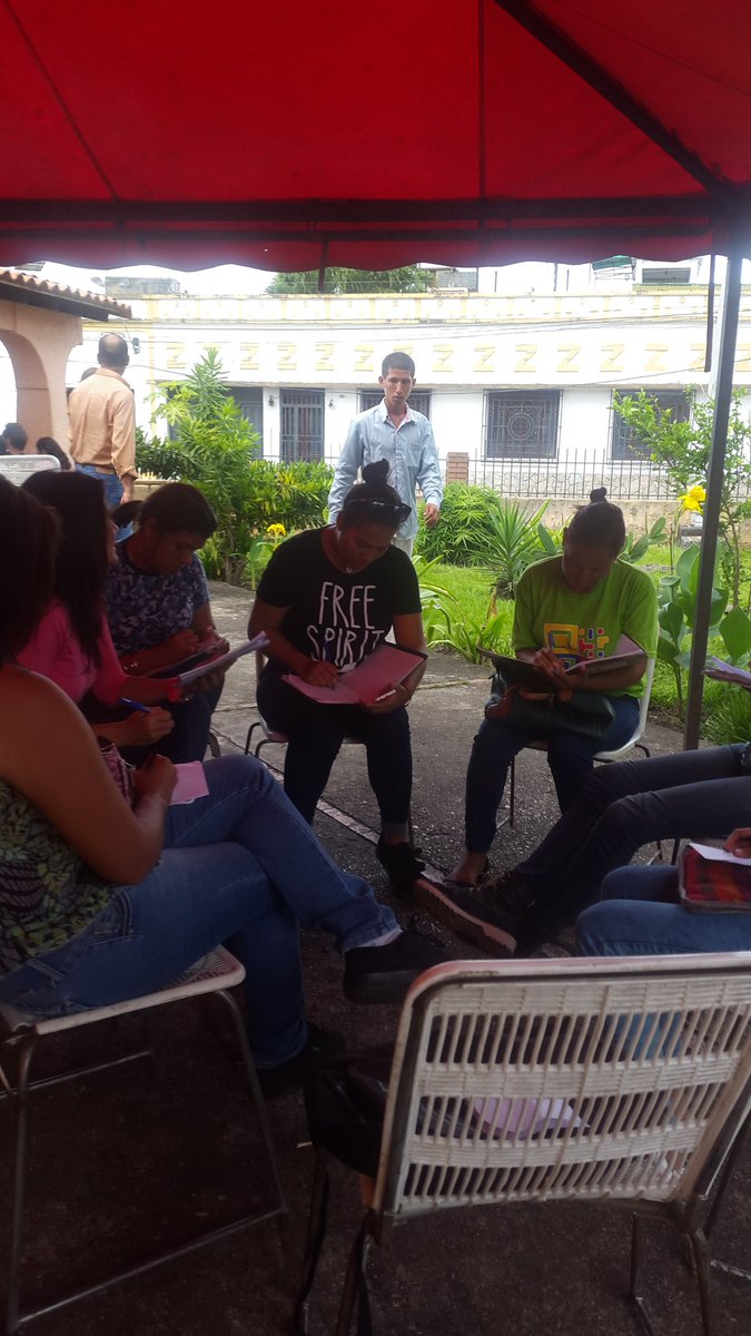 MariaVallenil15's tweet photo. Los hijos de Chavez y @NicolasMaduro estamos junto al Pueblo Hoy desde Monagas activando Coordinadores Parroquiales de Maturin del @MSVMONAGAS1 para atención de las Bases de Misiones junto a nuestra Gobernadora @yelitzePSUV_ https://t.co/vENOU3vuxo
