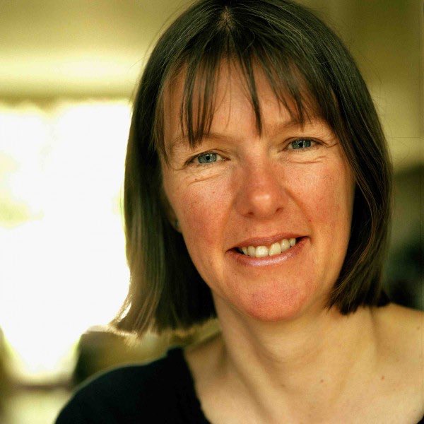 Visual artist Tania Kovats talks about the #poetry of the oceans, a subject important to her practice and writing, with poets Kathleen Jamie and <a href="/jr_carpenter/">J. R. Carpenter</a>, whose debut collection is An Ocean of Static, 23 Aug bit.ly/CarpenterJamie
#TheSeaAroundUs #EdBookFest