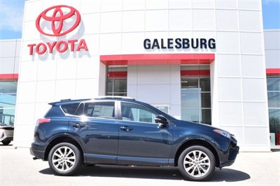 #NewCarOfTheDay 
#ComeGetYourKeys 
What a cool color...
check out the 2018 #RAV4 in Galactic Aqua Mica 
#NationalClearanceEvent 
#Bluetooth
#BlindSpotMonitor
#LeatherSeats
#RearviewCamera
All of these great #features !! Only at  
#GalesburgToyota #LetsGoPlaces
