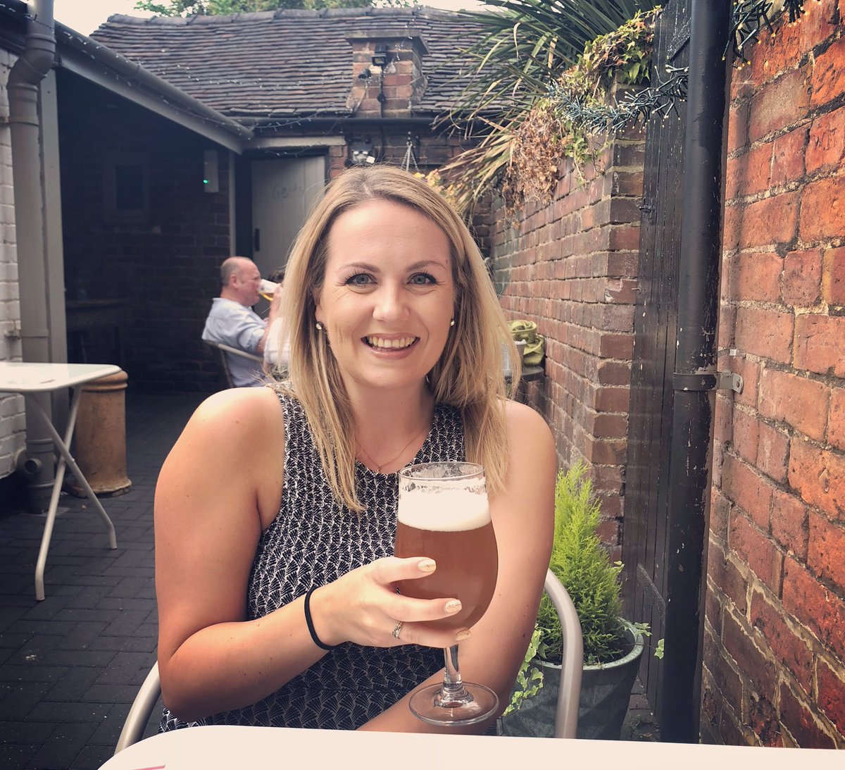 Excuse the pint but this is the face of the girl who just officially finished and passed her Level 7 <a href="/CIPD/">CIPD</a> @DPGplc 🎉