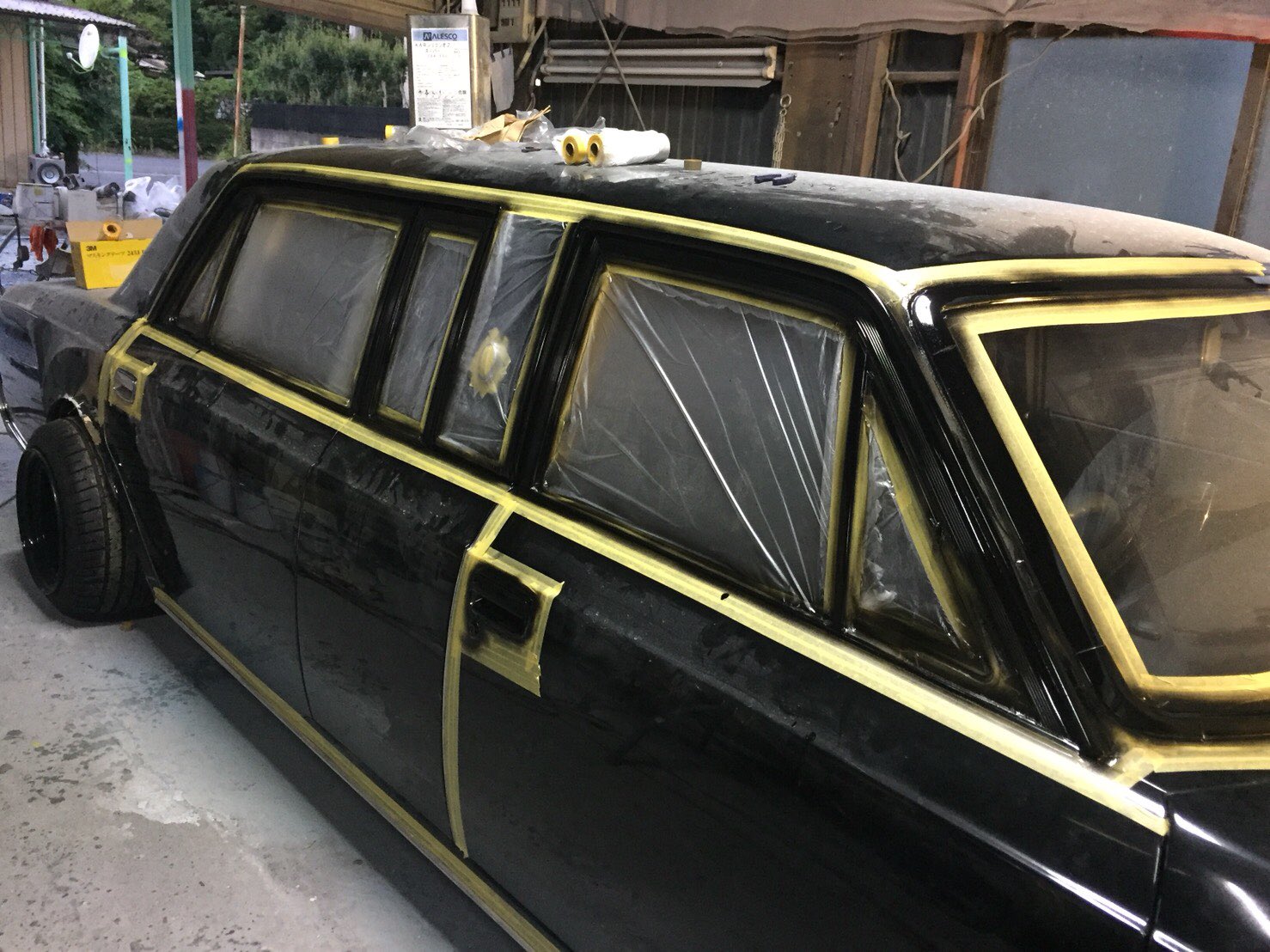 Wing Works 制作中のセンチュリーリムジンワークス メッキブラックアウト チンスポ リアスポfrp加工中 もう少しで完成です T Co Wtcvtzrlb8 Twitter