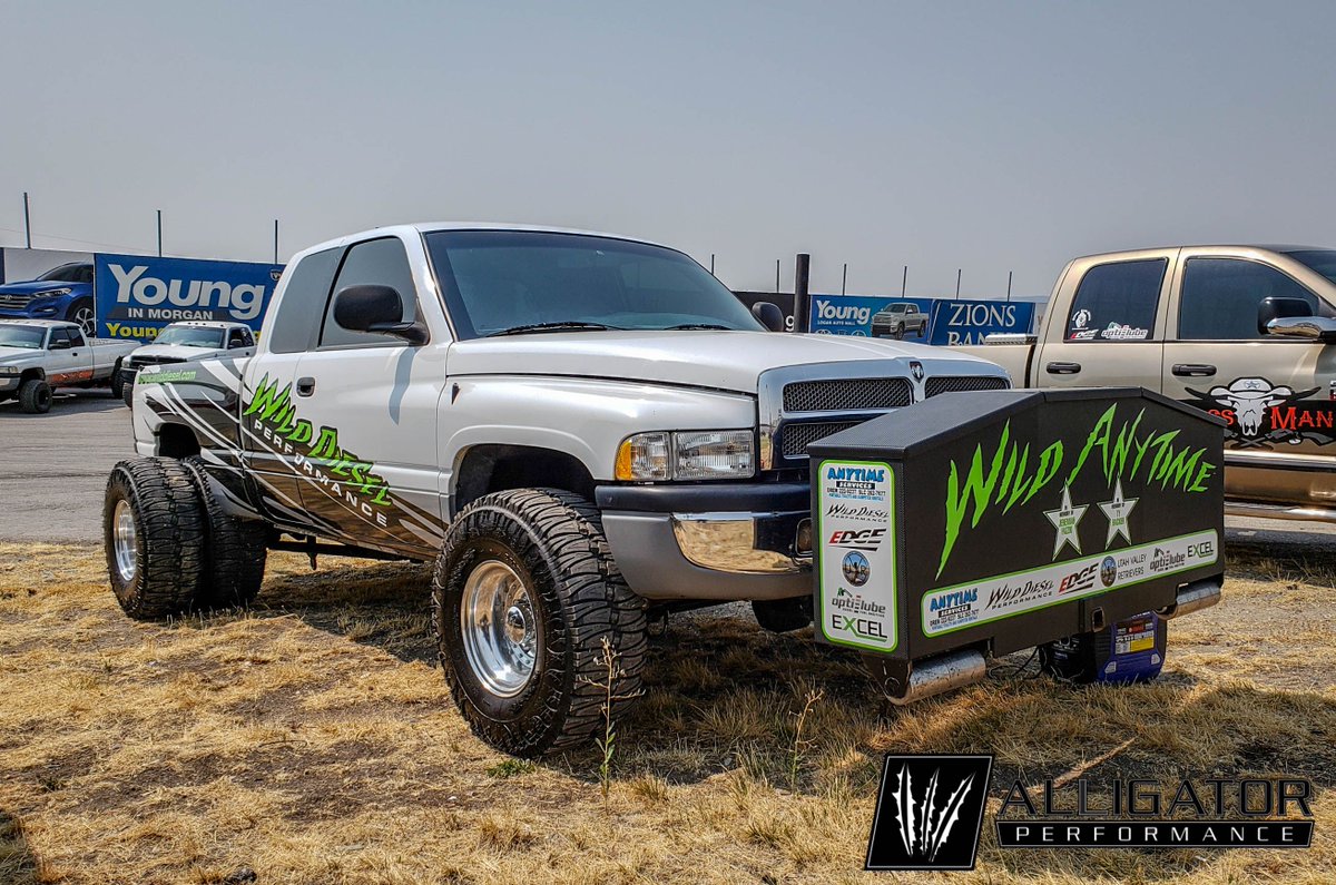 Alligator_Perf's tweet photo. Wild Diesel's Puller!
#AlligatorPerformance #AlligatorNation #dailybadass #truckdaily #dieselperformance #allthehorsepowers #Diesellife #allthingsdiesel #truckporn #diesel #dieselpower #TruckLife #dieselfanatics #8Lug #DieselWorld #Sootlife #DieselMafia #SledPull #WildDiesel https://t.co/81W0J8qxxg