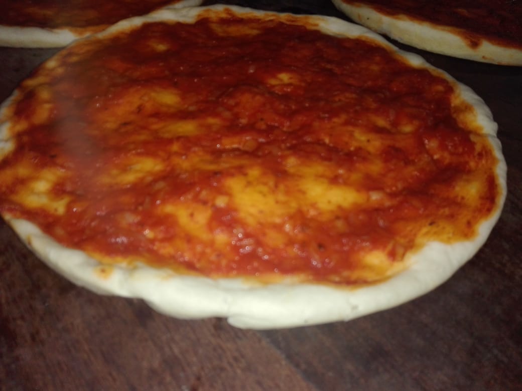 VanesitaIto's tweet photo. Pre pizzas para negocios, si me ayudan con un RT se los agradeceria!! 🙌🙌🙌 https://t.co/m2pvcSmaGG