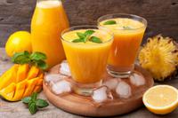 MartyChristine7's tweet photo. Jus de melon, mange, ananas et pêches un régal 😋 #jusdefruit #gourmandise #Diet #Sante #recettebio #energisant https://t.co/SfiE0y5ABX