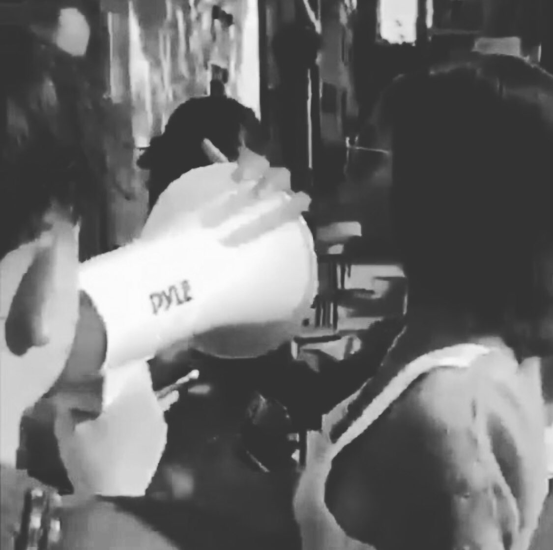 Dj8K-loUYAAwGu4.jpg:large