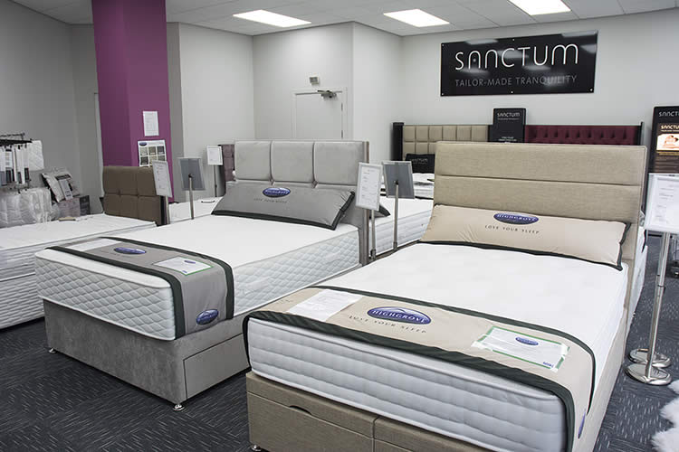 DaveAdamsOnAir's tweet photo. Rhubarb Radio welcomes another new advertising partner - Christians Carpets and Beds who are celebrating the launch of their new bed showroom in Leeds. For more info listen to their new commercial on Rhubarb Radio or visit https://t.co/LXiY94bWaf https://t.co/rkDFnj0GLx