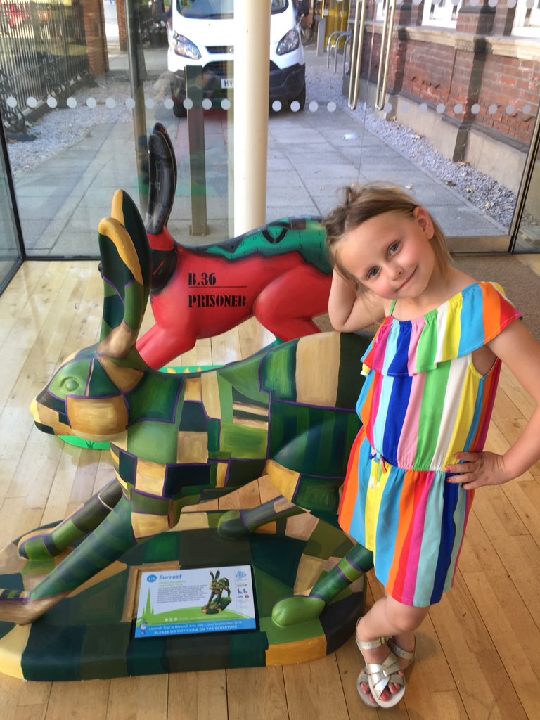 GoGoHareForrest's tweet image. I had a special visitor come and see me today! Thanks for popping into see me! Please come and share your photo with me if you are heading this way to @NorwichUniArts in Duke Street #forrestvisitsnorwich @GoGoHareForrest @break_charity @GoGoHares2018 @TakeYourPlaceHE