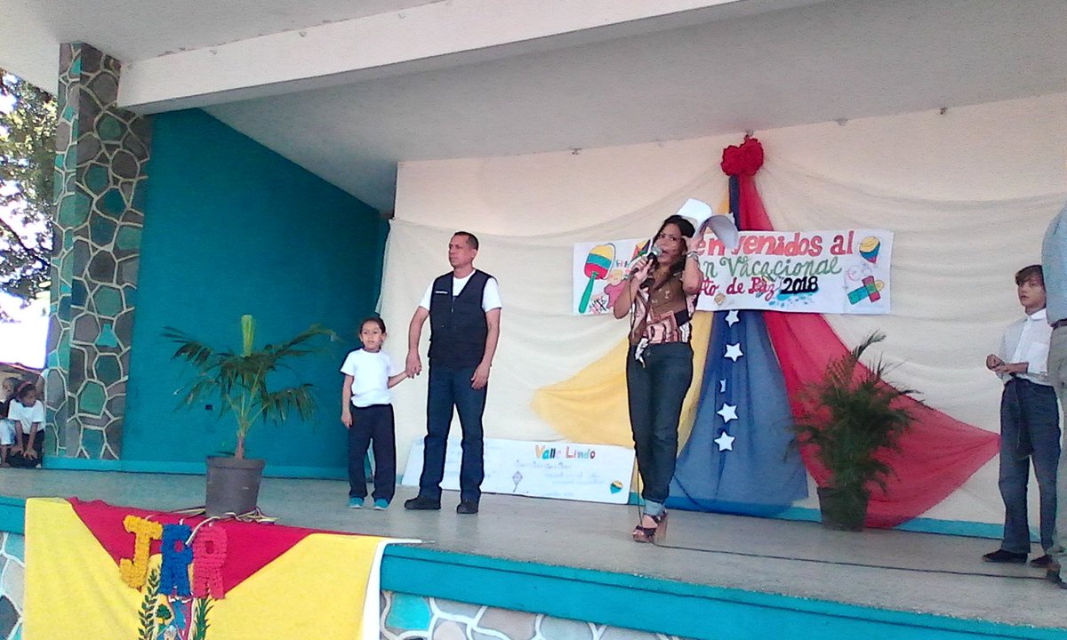 06 de Agosto Lanzamiento del Plan Vacacional Escuelas Abiertas con la Presencia de Autoridades Jefe de Zona <a href="/leoalvacabrera/">Prof. Leonardo Alvarado</a>  Alcaldesa del Municipio Mariño @johanita_kenpo #EscuelasAbiertasEnVictoria <a href="/JauaMiranda/">Elías Jaua</a> @MPPEDUCACION @josevsierra <a href="/rosaespejo/">Prof. Rosa Espejo</a>