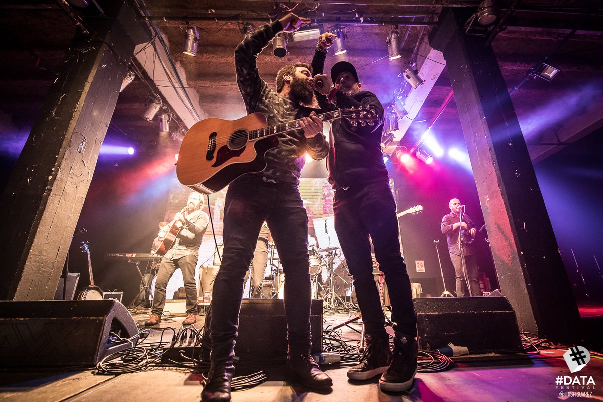 🎉 <a href="/lostabaleros/">Los Tabaleros</a>, <a href="/guauchos/">Guauchos</a> y <a href="/PitiRockOk/">Piti Rock</a> formaron parte del lineup de la octava edición del #DataFestival en <a href="/cckonex/">Ciudad Cultural Konex</a>.
📸 <a href="/facu_suarez/">Irish Suarez ☘️</a>