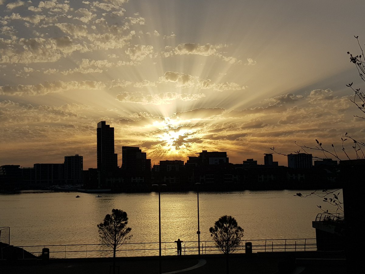 Colin Francis tweet media