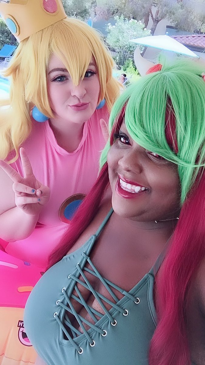 MidnightPursona's tweet photo. I still have to edit them but Iโm so excited to show off the colab I did with ka0nashi! I wanna do more Bowser Colabs!!
#poccosplay #plussizecosplay #plussizepower #mario #bowser #peach #swimsuit #photoshoot #friends #cosplayanyway #BlackCosplayerHere https://t.co/hgMoNLN1Sj