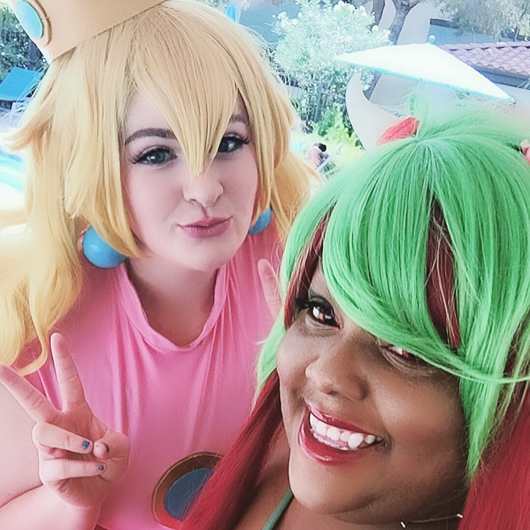 MidnightPursona's tweet photo. I still have to edit them but Iโm so excited to show off the colab I did with ka0nashi! I wanna do more Bowser Colabs!!
#poccosplay #plussizecosplay #plussizepower #mario #bowser #peach #swimsuit #photoshoot #friends #cosplayanyway #BlackCosplayerHere https://t.co/hgMoNLN1Sj