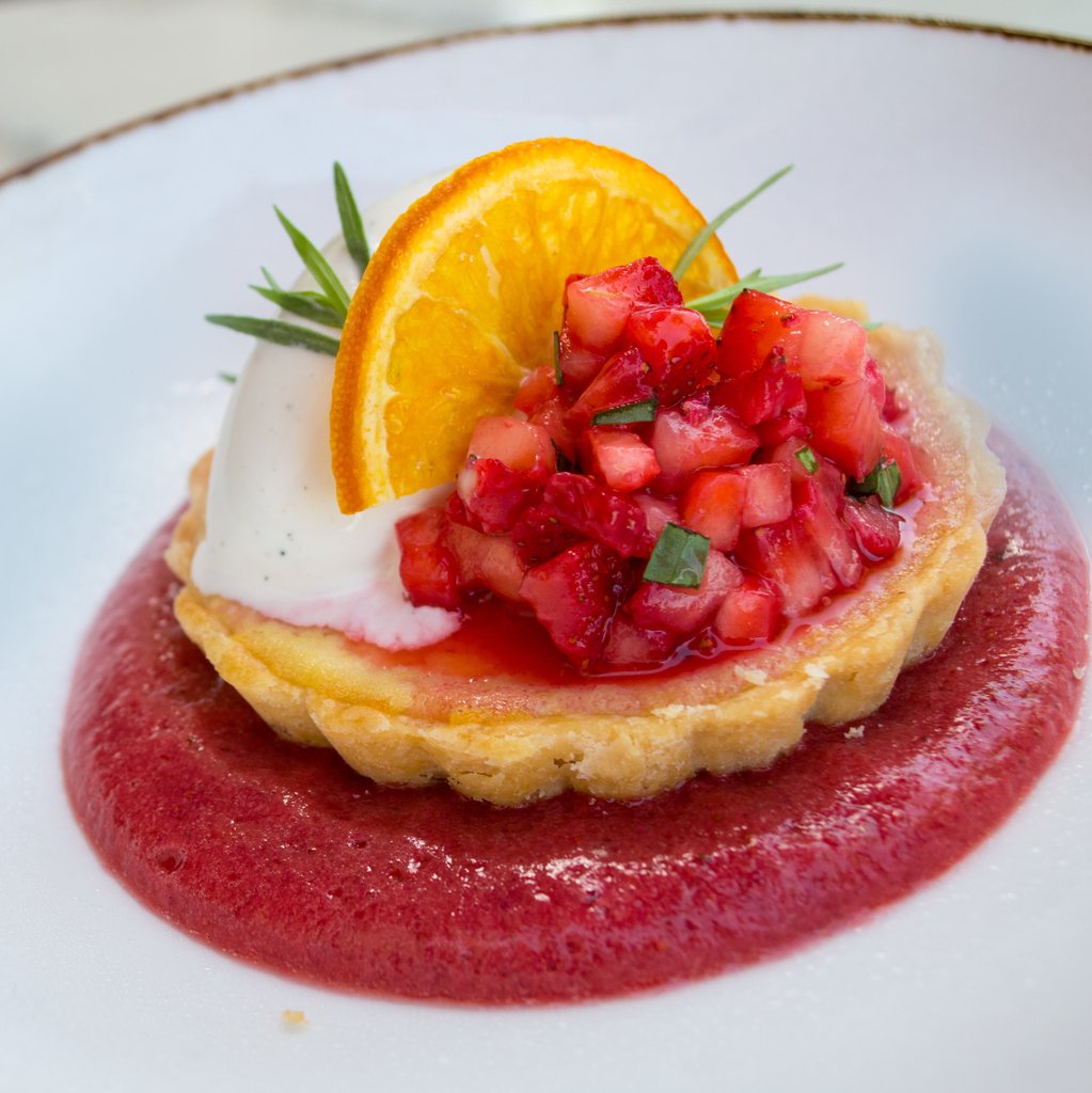 Mora_Italian's tweet photo. #newdessert: CITRUS CROSTATA
strawberries, tarragon, mascarpone gelato https://t.co/6dSif58W7O