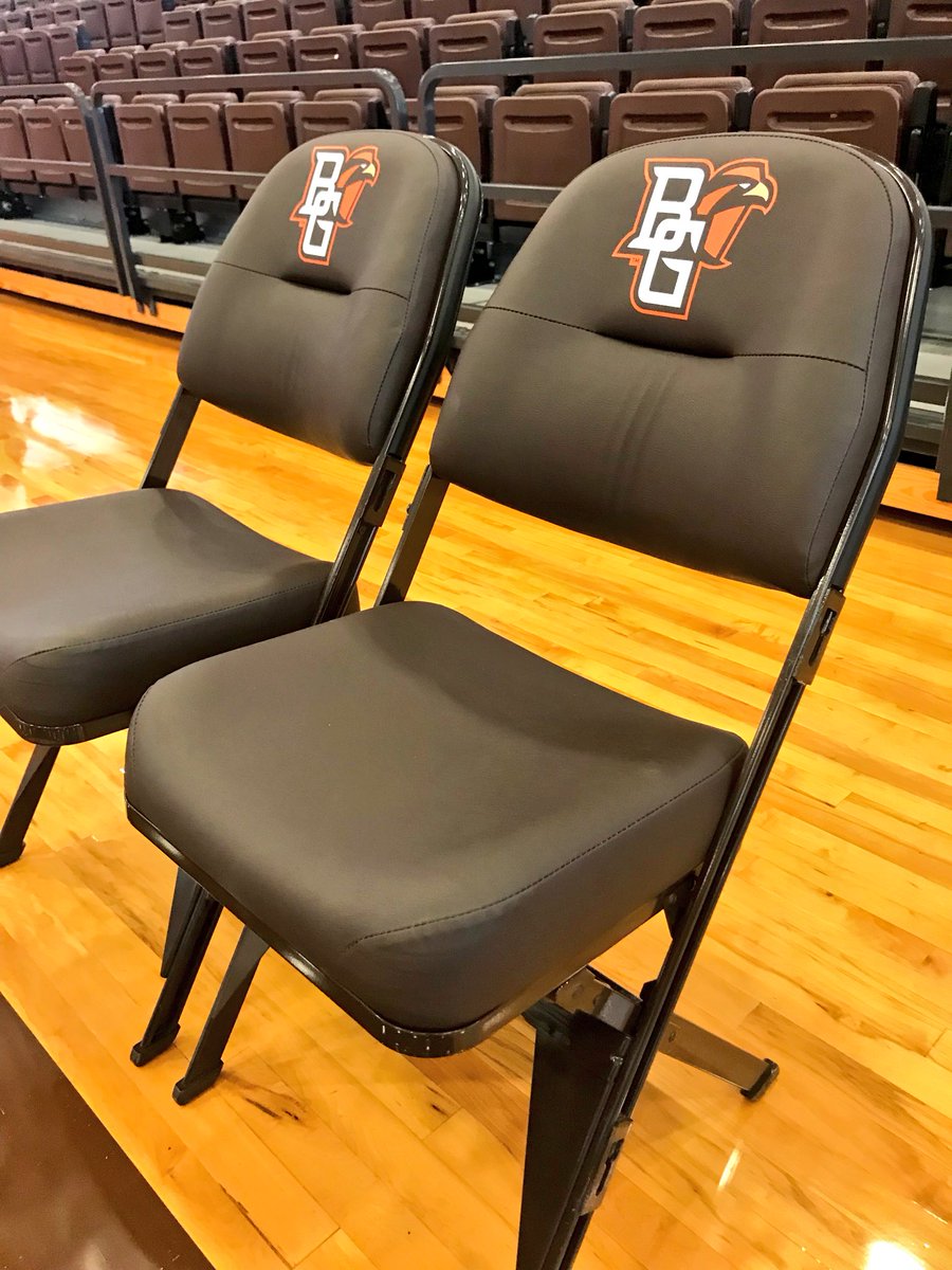 BGSUTix's tweet photo. 🚨🚨 We only have 2️⃣ courtside seats left for the @BGSUVolleyball season! Tell your friends and family before they are gone! 🚨🚨
To snag the last two be sure to call us at 419-372-0000!
#AyZiggy #BGSUVolleyball https://t.co/V2voRJHCLk