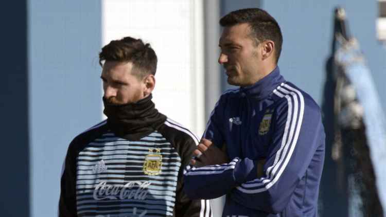 Barcatimes On Twitter Lionel Scaloni Arg Coach Argentina To Give Lionel Messi Respect He Deserves Lionel Scaloni
