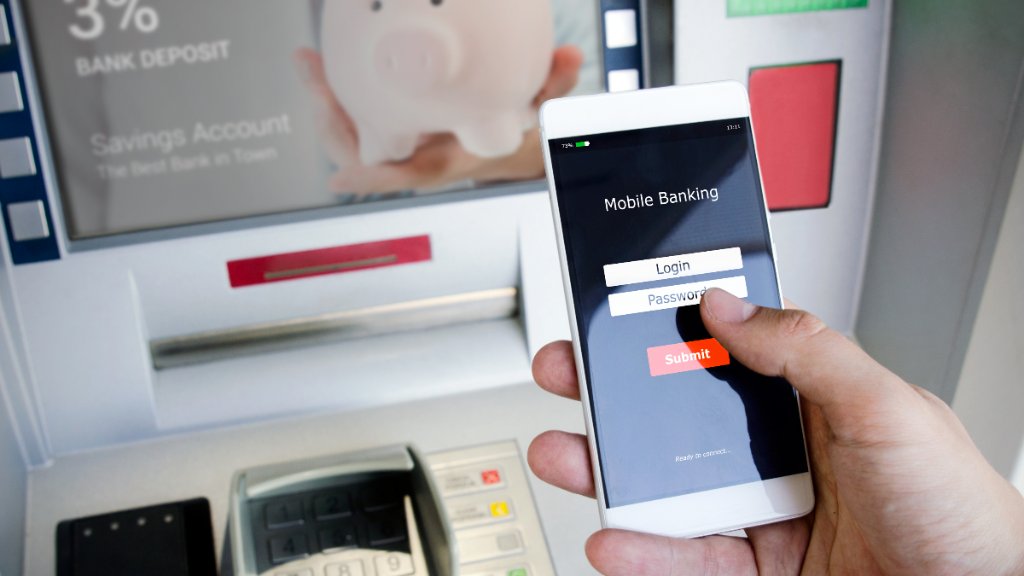 comcastbusiness's tweet image. #BankBranches of the future need to provide a different level of service to customers, including sales and advisory services. Read more: spr.ly/6015DtoYc #DX #CX