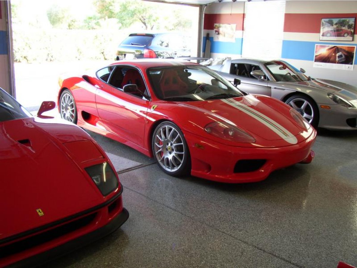 MakeMoneyExprts's tweet photo. #MyLuxuryProblem 
Which one to take today?
#money #makemoney #crypto #investing #playeveryday #ferrari #makeMoneyFromHome #Cars #FirstWorldProblems #MondayMotivation https://t.co/JBr0rV9WRz